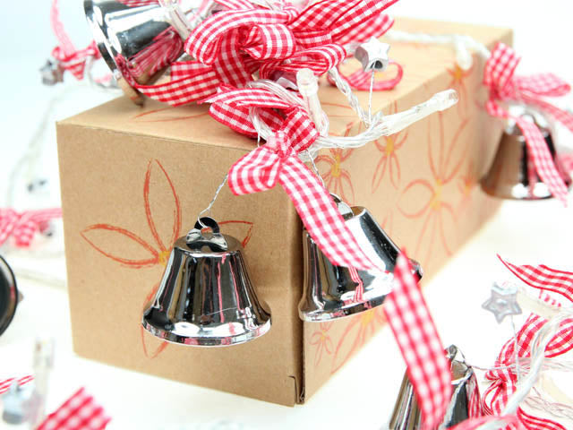 Battery Operated Decorative Cool White LED String Light with Silver Bells - Pack of 5