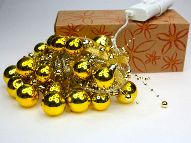 Battery Operated Decorative Warm White LED String Light with Gold Christmas Balls - Pack of 5