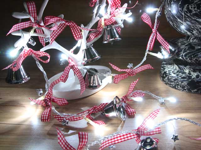 Battery Operated Decorative Cool White LED String Light with Silver Bells - Pack of 5