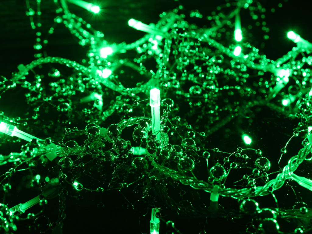 Battery Operated Decorative Green LED String Light with Silver Beads - Pack of 5