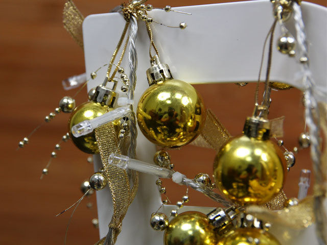 Battery Operated Decorative Warm White LED String Light with Gold Christmas Balls - Pack of 5
